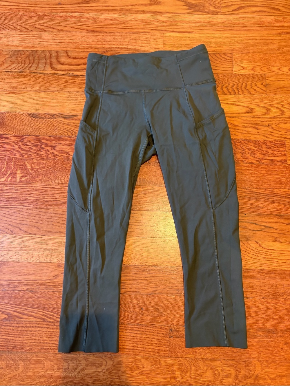 Lululemon olive green crop leggings size 4